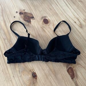 No Boundaries Everyday Black Lace T-Shirt Bras 36A